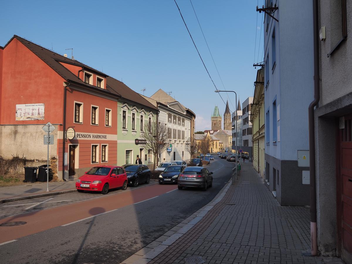 Pension Harmonie -Self Check-In Kolín Exteriör bild